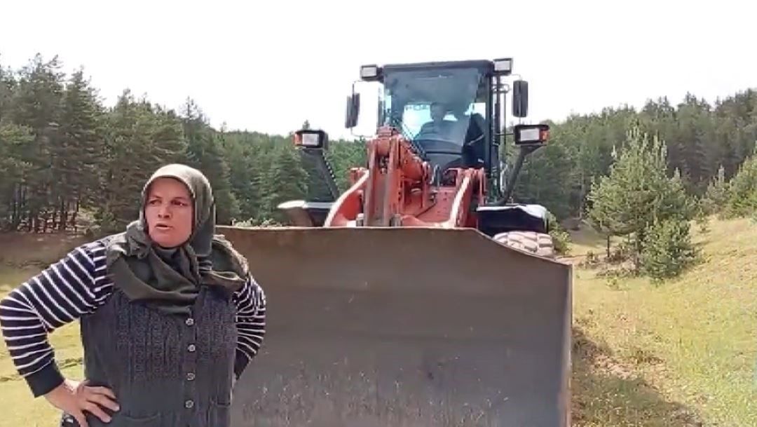 Sivas'ta Köylüler, Altın Madeni Şirketinin Siyanür Havuzu Projesine Direniyor