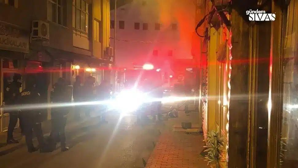 Sivas Hikmet Işık Caddesi'nde Yangın