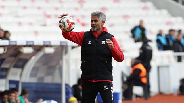 Sivasspor’da Play-Off Hüsranı: İsmet Taşdemir’den Sezon Sonu Açıklaması