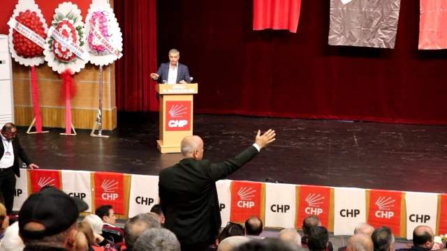 CHP Sivas Kongresi'nde Yapay Zeka Skandalı: Eski Milletvekili Adayından "Fotoğraflarıma Etek Giydirildi" İsyanı