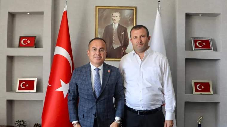 Çepni Belediye Başkanı Nihat Başer, Sivas Gençlik ve Spor İl Müdürü Şahin Ertem'i Ziyaret Etti