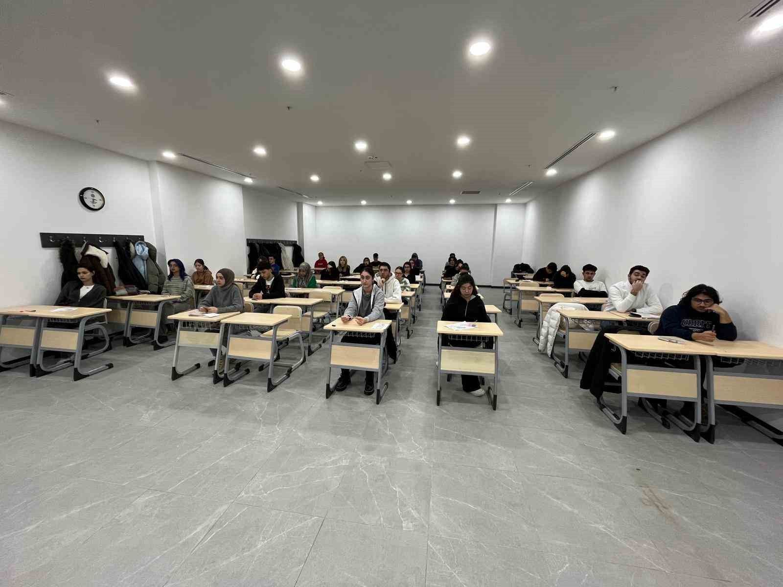 Sivas Halk Eğitimi Merkezi’nde tıp ve mühendislik başarısı