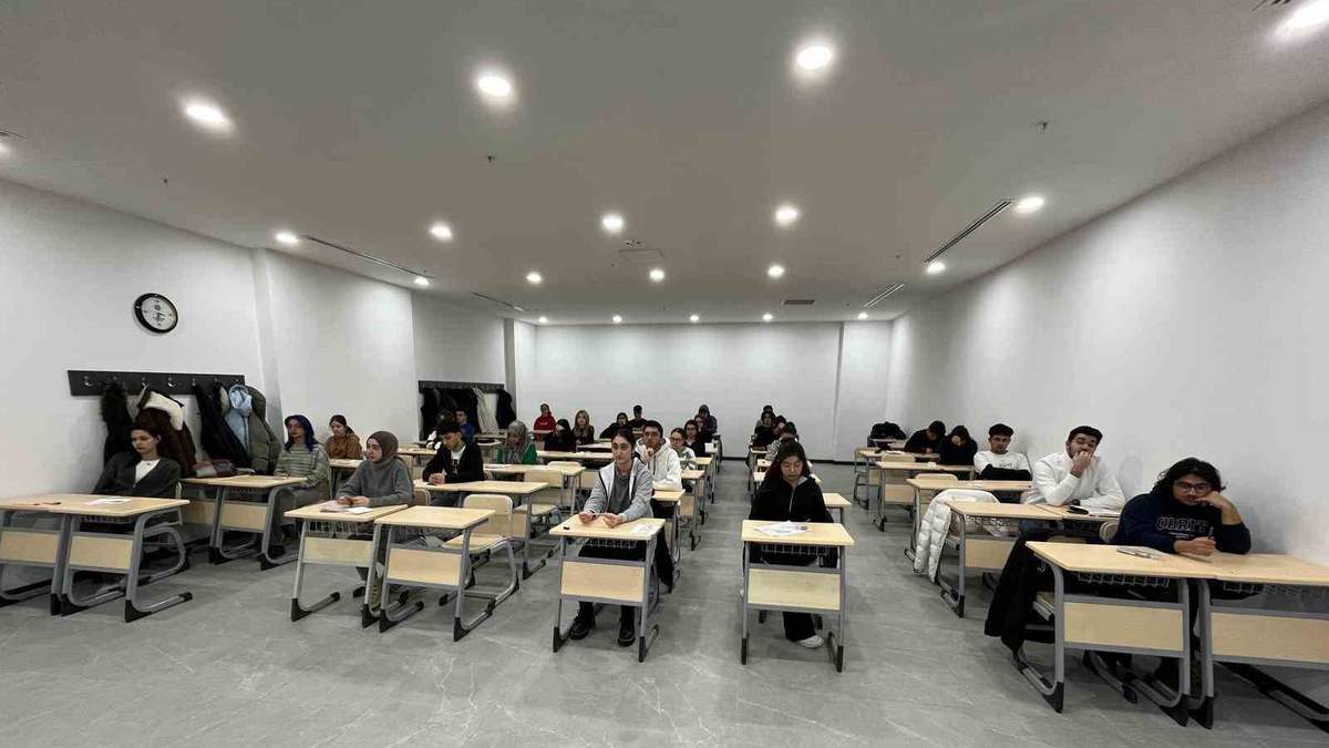 Sivas Halk Eğitimi Merkezi’nde tıp ve mühendislik başarısı