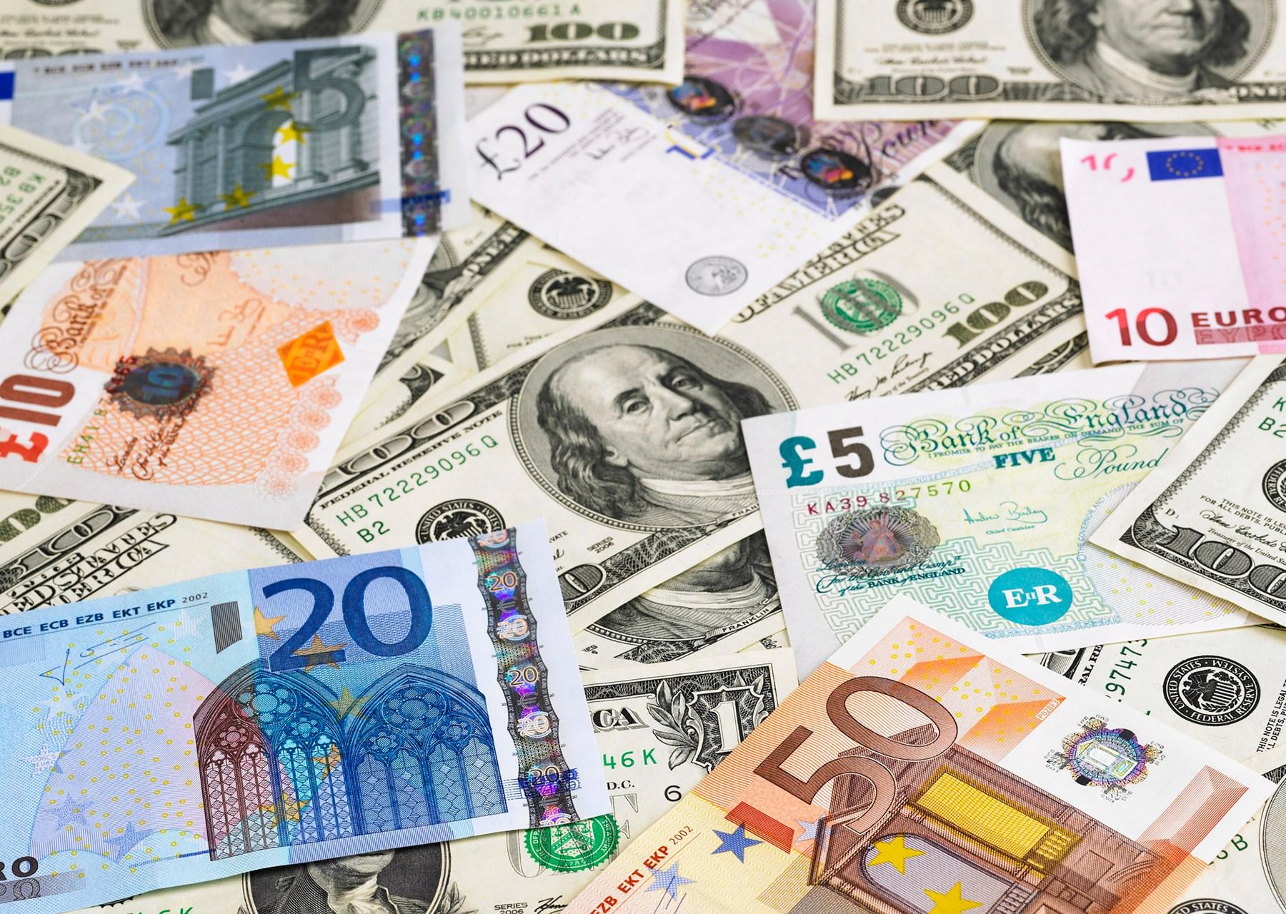 Dolar ve Euro Yeni Haftaya Nasıl Başladı?