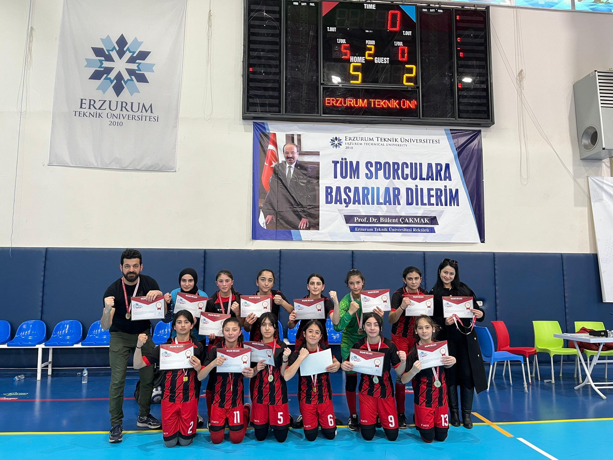 Yıldız Kızlar Futsal Grup Müsabakaları büyük heyecana sahne oldu - Birlik Haber Ajansı