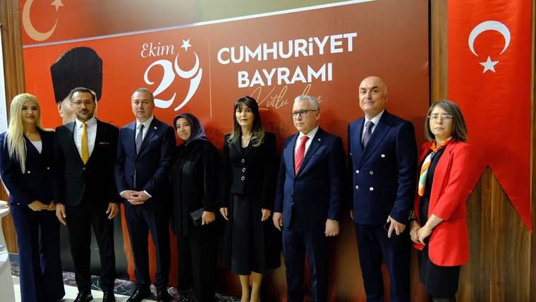 Sivas'ta 29 Ekim Cumhuriyet Bayramı Resepsiyonu Düzenlendi