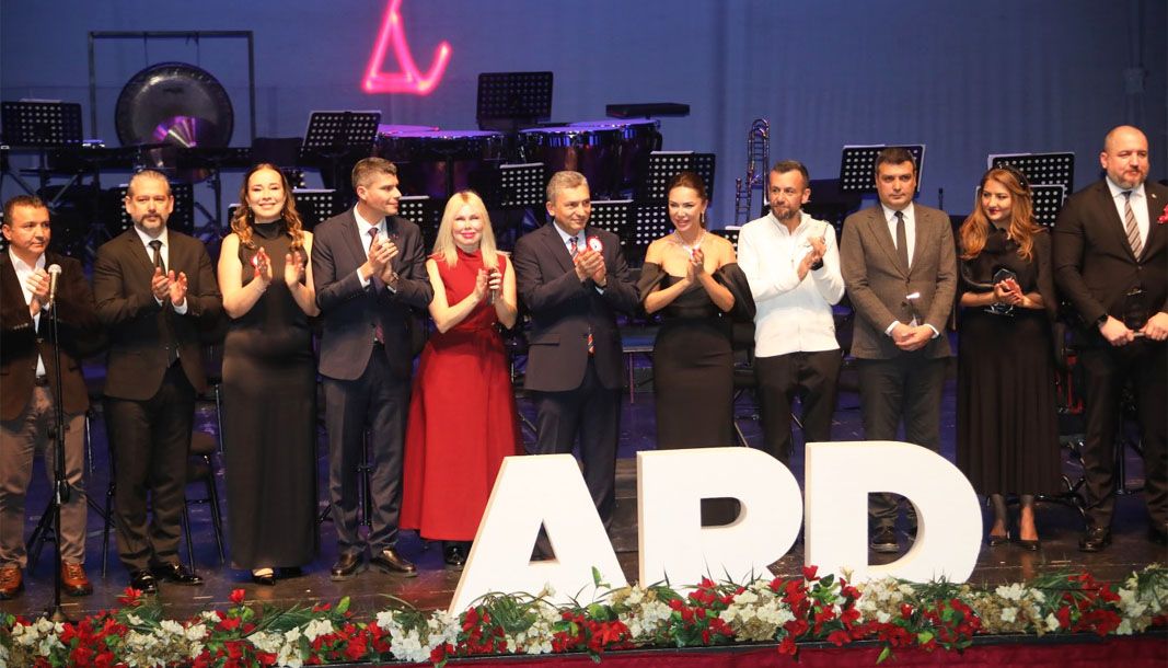Demre stadyumu yenilendi, ilk maçlar heyecan yarattı