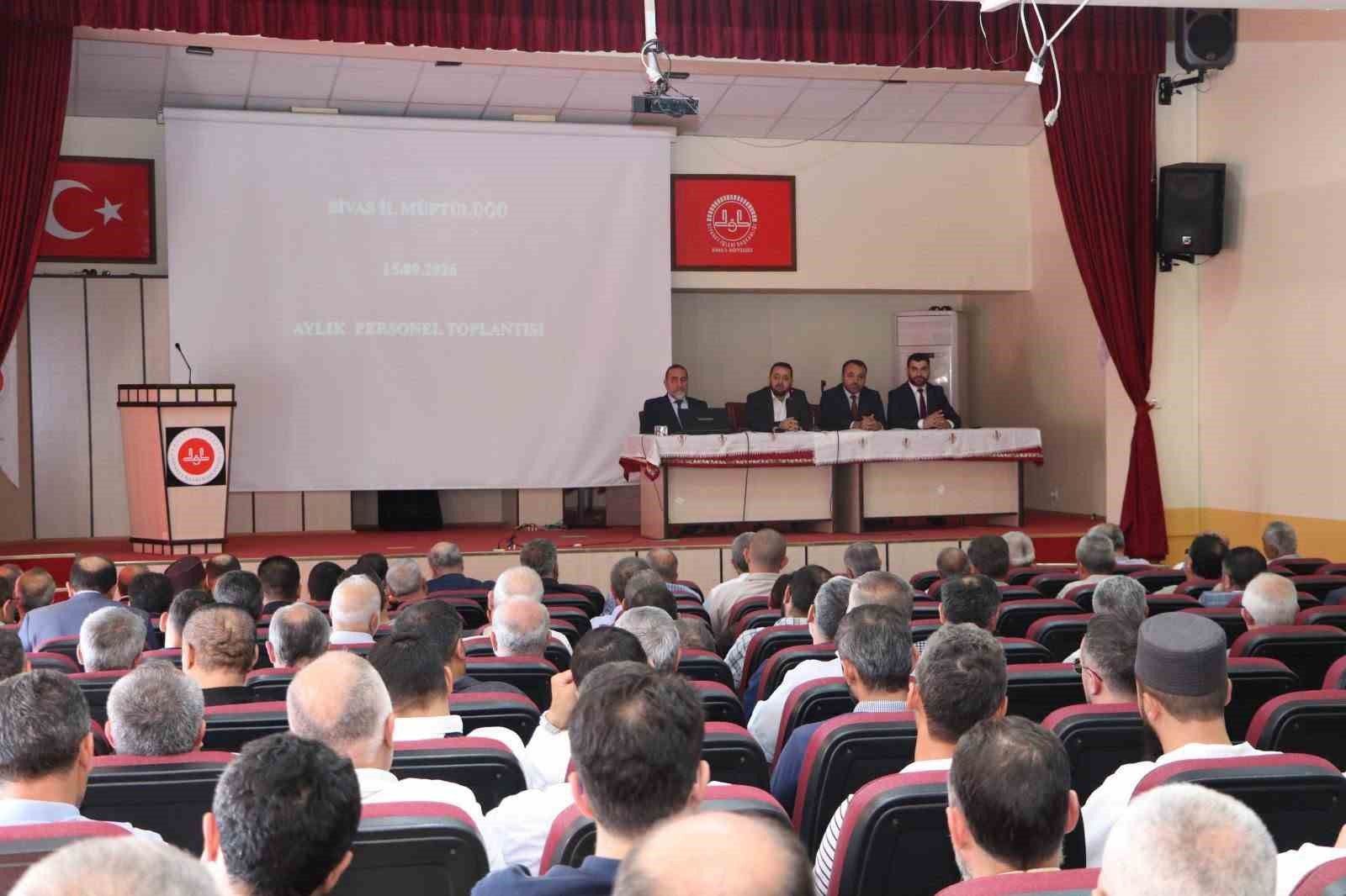 Vali Şimşek’ten din görevlilerine başarı belgesi
