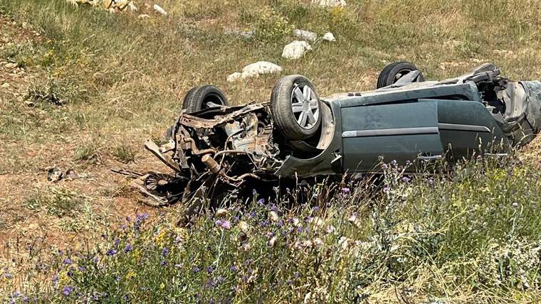 Şarampole Uçan Araçta İki Yaralı: Sürücü Direksiyon Hakimiyetini Kaybetti