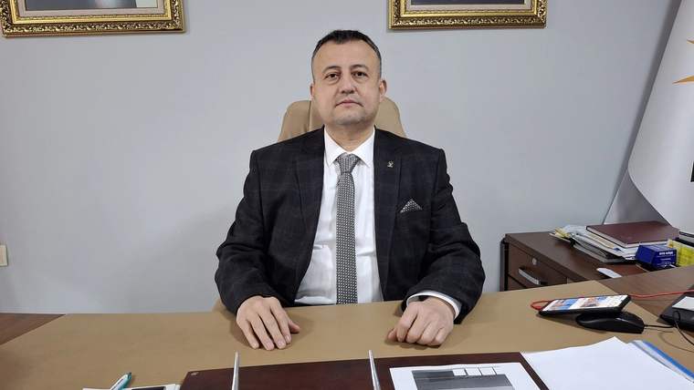 AK Parti Beypazarı İlçe Başkanı Halil Etili'den kongre çağrısı - Birlik Haber Ajansı