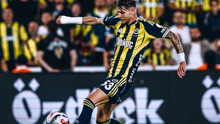 Fenerbahçe Deplasmanda Alanyaspor'a Mağlup Oldu