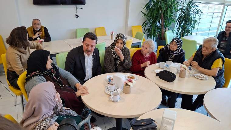 Beypazarı Belediye Başkanı Özer Kasap,huzurevine ziyarette bulundu - Birlik Haber Ajansı