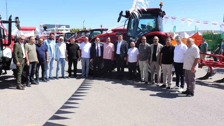 STSO Başkan adayı Mustafa Eken, Sivas tarım fuarını ziyaret etti