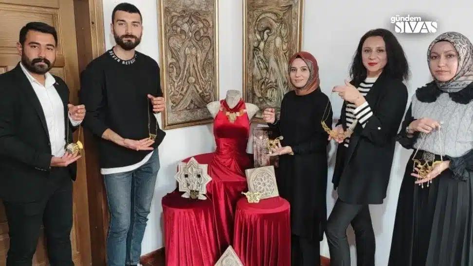 Sivas'ta Divriği Ulu Cami Motifli Takılar