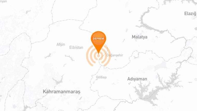 Malatya ve çevresini gösteren bir harita üzerinde depremin merkez üssü işaretlenmiş.