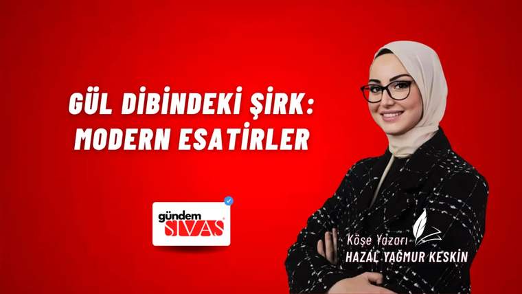 Kırmızı arka planda, başında başörtüsü olan bir kadın gülümseyerek poz veriyor.