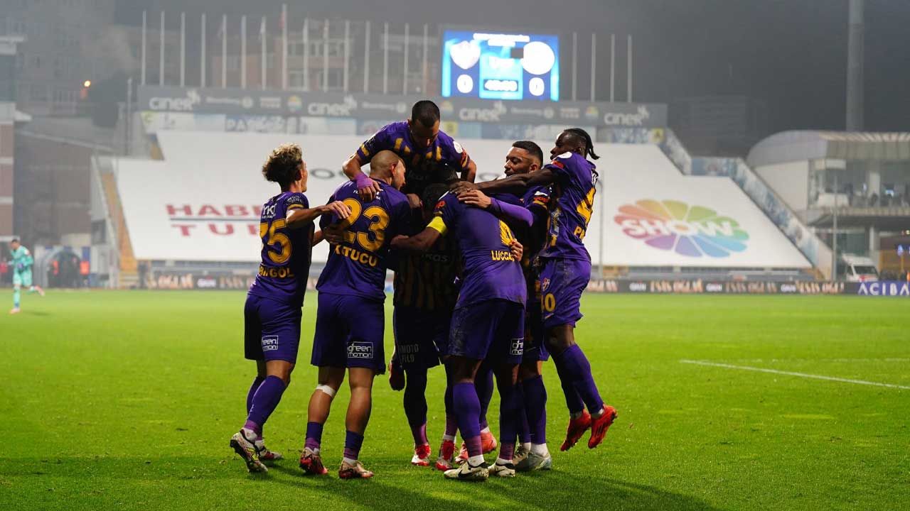 Eyüpspor, Alanyaspor'u 3-0 yendi: Beşinci sıraya fırladı - Birlik Haber Ajansı
