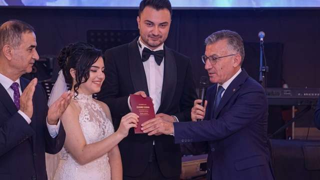 Sami Aydın’ın Oğlu Bilal Aydın Evlendi: Düğüne Siyaset ve Bürokrasi Dünyasından Yoğun Katılım