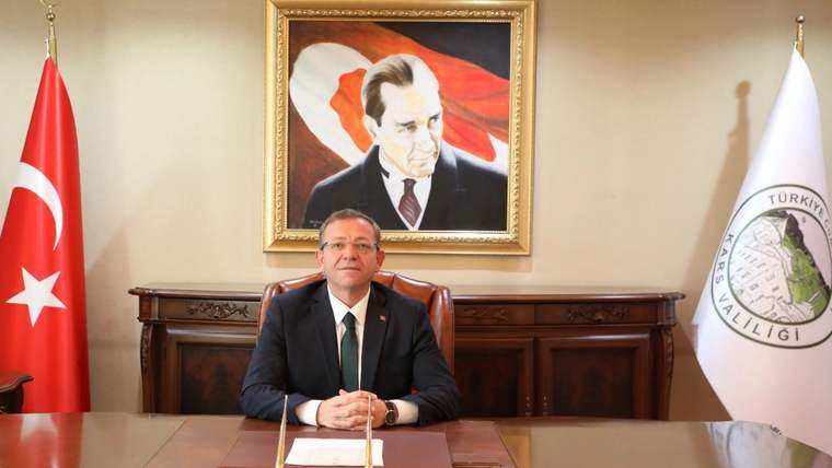 Kars Valisi Ziya Polat: "Tatilinizi; dinlenerek, bolca kitap okuyarak, sosyal, kültürel ve sportif aktiviteler yapın" - Birlik Haber Ajansı
