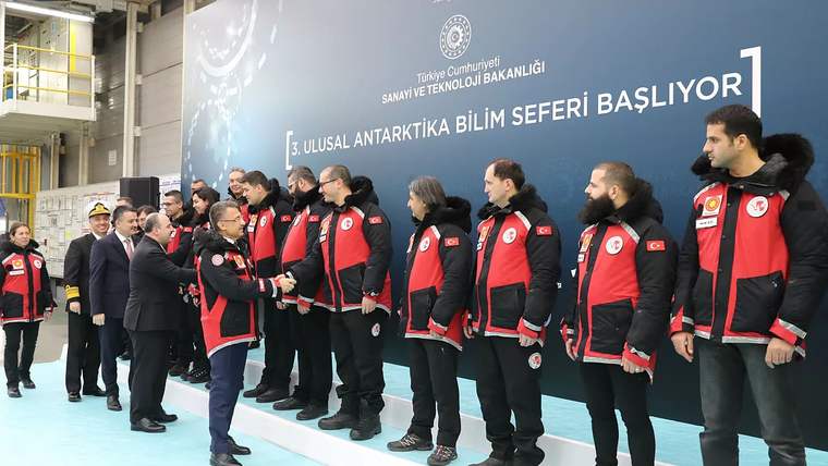 Türk Bilim Ekibi, Beyaz Kıta'ya ayak bastı! - Birlik Haber Ajansı