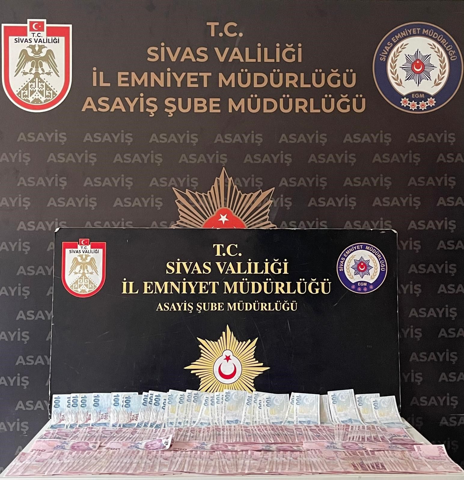 Sivas’ta Cami Hırsızına Suçüstü: Çalınan 40 Bin TL İade Edildi