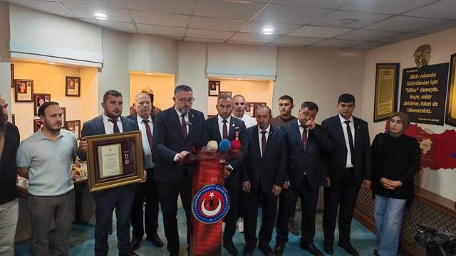Sivas Şehit ve Gazi Aileleri Derneği’nden Rozet Açıklaması