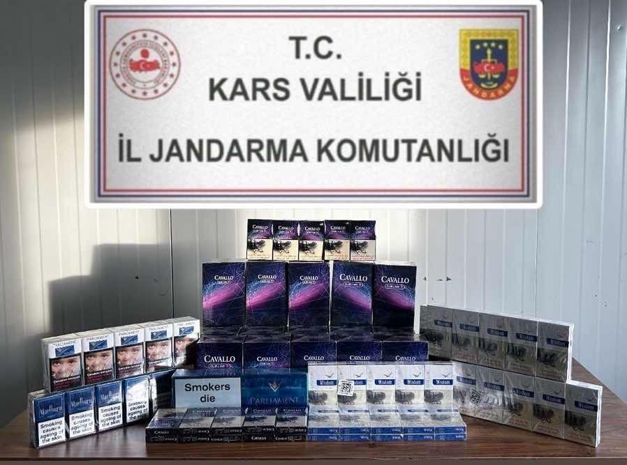 Kars'ta şüpheli araçtan yüzlerce paket kaçak sigara çıktı - Birlik Haber Ajansı