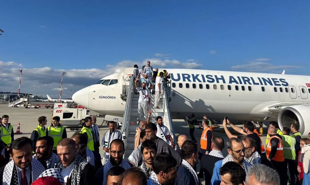 İstanbul'a Getirilen 137 Aktiviste Hoş Geldiniz Denildi