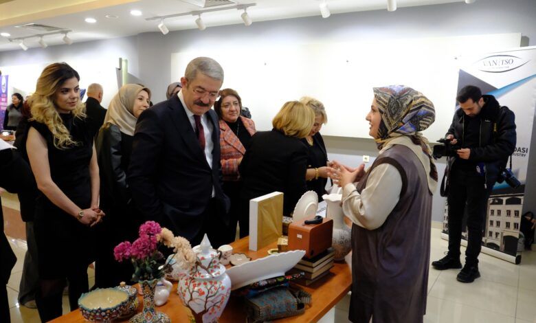 Vanlı kadınların el emeği göz nuru ürünleri sergilendi - Birlik Haber Ajansı