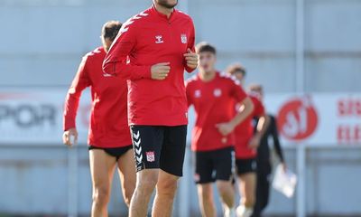 Sivasspor, Yusuf Cihat Çelik'i Kadrosuna Kattı: İlk Antrenman Görüntüleri