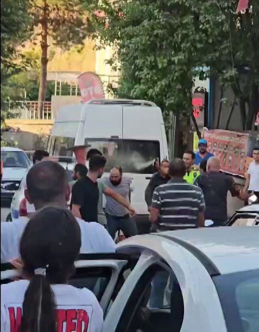 Sivas'ın Divriği İlçesinde Alacak Kavgası: 5 Yaralı