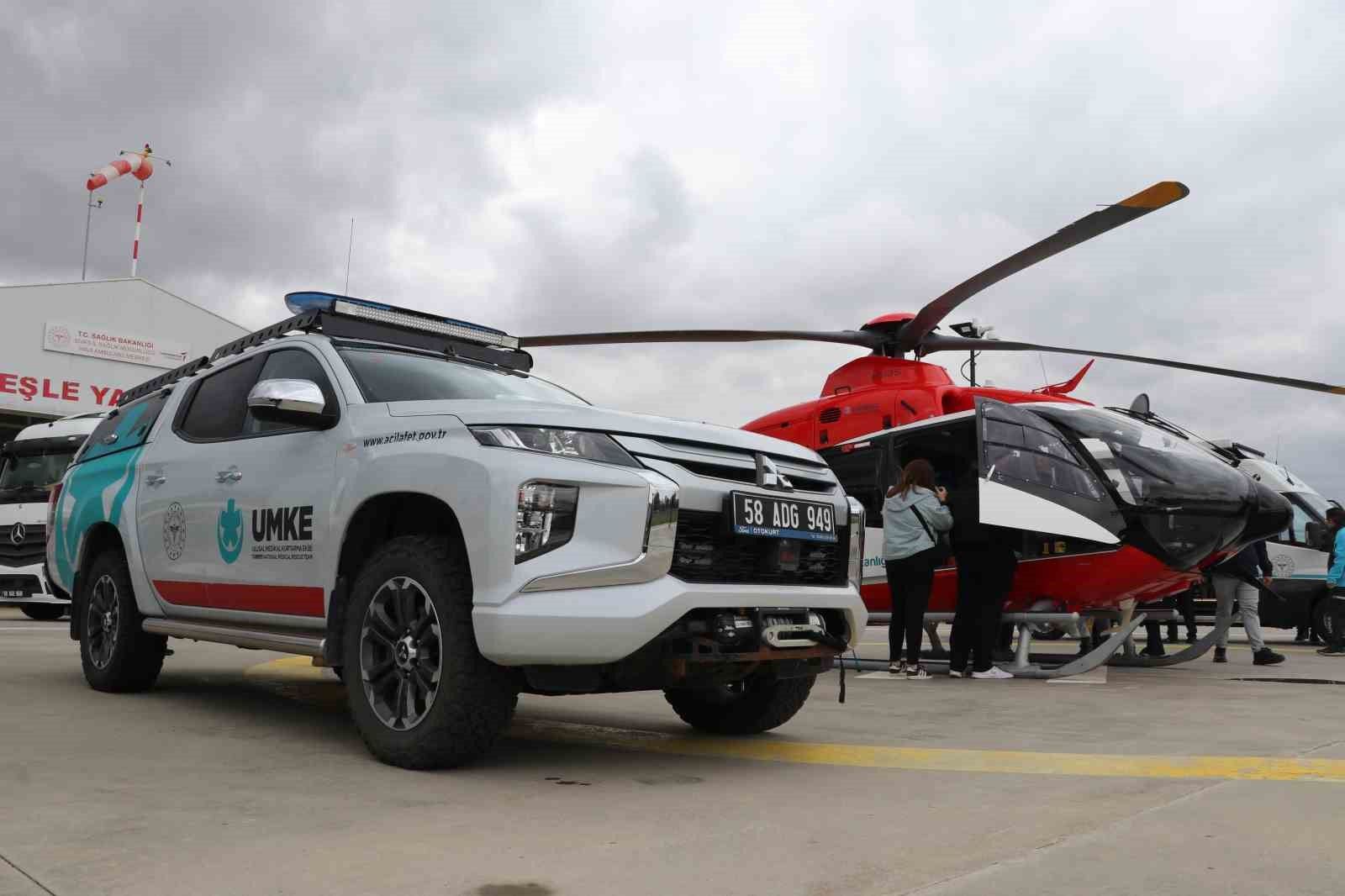 "Bin 500 saatin üzerinde uçuş" Ambulans helikopterin görevi