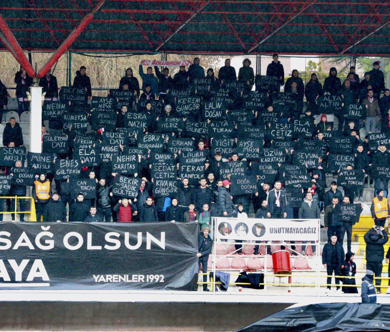 Boluspor taraftarı Kartalkaya yangınında hayatını kaybedenleri andı - Birlik Haber Ajansı