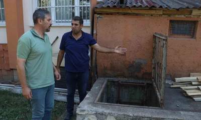 Şefik Güngör Okulu'nda yavru kedi kuyudan çıkarıldı