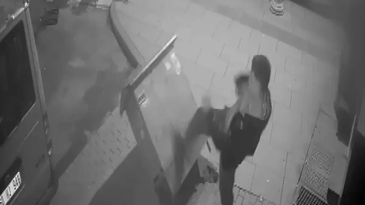 Tartışma Sonrası Öfke Patlaması: Elektrik Panosunu Devirip Üzerinde Tepindi!