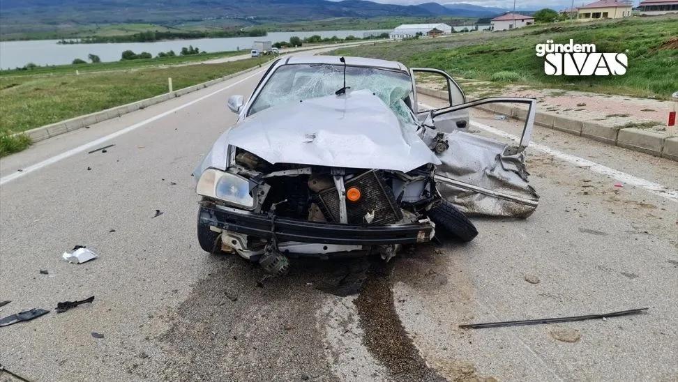 Gölova'da Trafik Kazası: 4 Kişi Yaralandı!