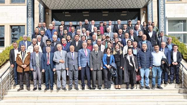 Sivas’ta Hoşgörü Rüzgârı: Vali Dedelerle Buluştu
