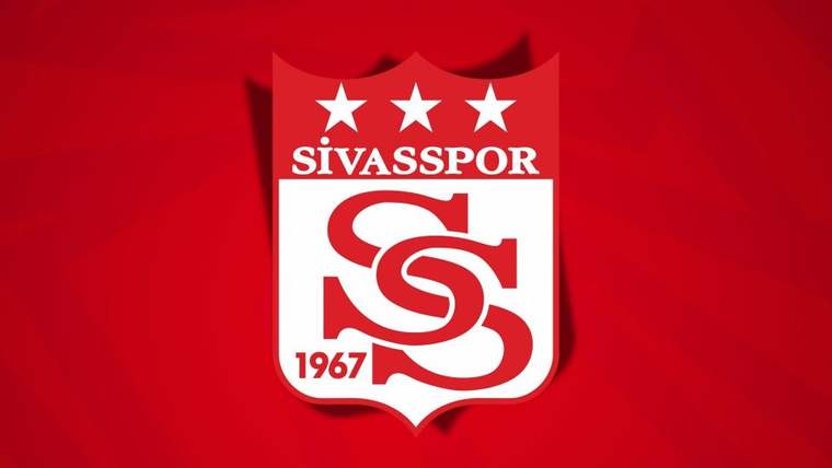 Kırmızı zemin üzerinde üç yıldızlı Sivasspor arması ve armanın altında 1967 tarihi görülüyor.