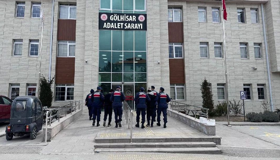 Burdur'da jandarmadan operasyon 8 gözaltı, 2 tutuklama - Birlik Haber Ajansı
