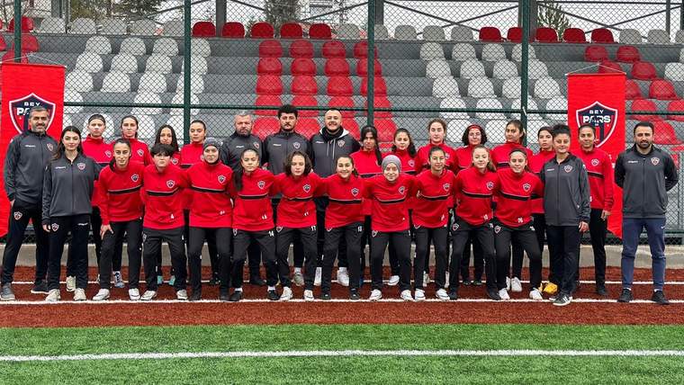 Beypars Spor Kadın Futbolcular 3. Liginde, ilk maçlarına hazırlanıyorlar - Birlik Haber Ajansı