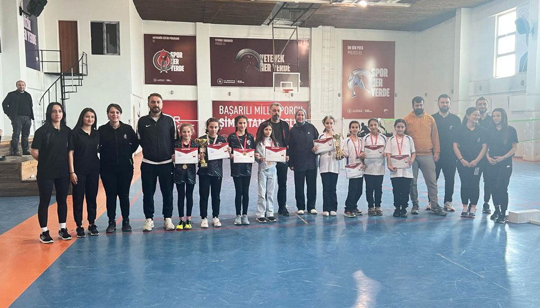 Batman’da Küçükler Badminton Şampiyonası tamamlandı - Birlik Haber Ajansı
