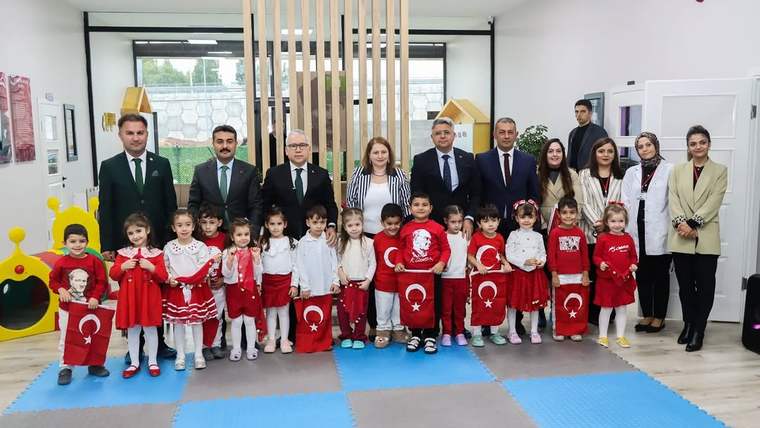 Sivas Valisi Yılmaz Şimşek, Kreş Ziyaretinde Minik Öğrencilerle Buluştu