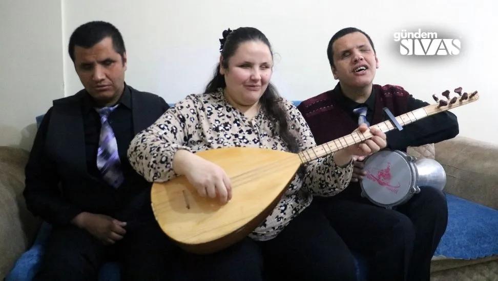 Görme Engelli Kardeşler Neşe Saçıyor