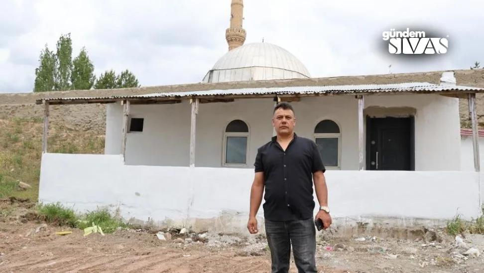 Sivas'ta Hayırsever  Muhtar Taktir Topluyor
