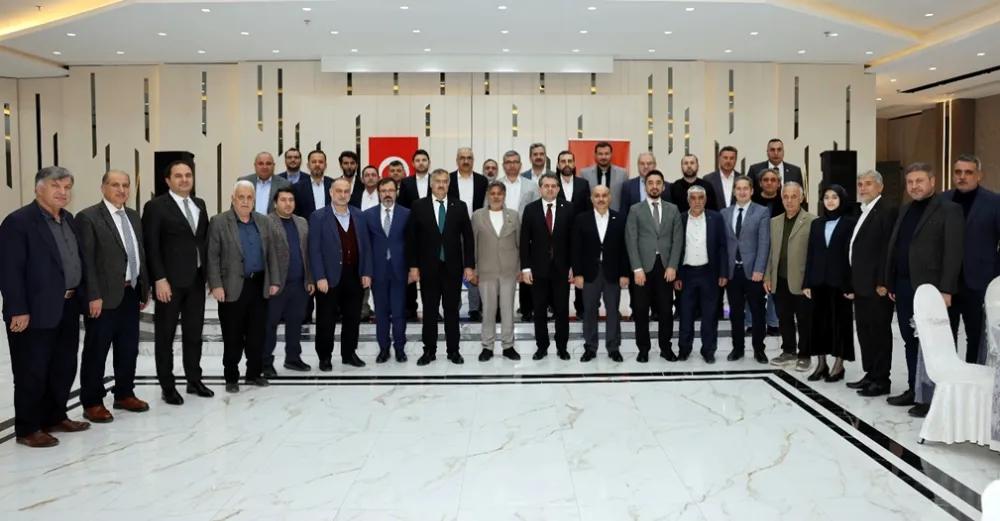 Bürokratlar ve STK temsilcileri iftarda buluştu - Birlik Haber Ajansı