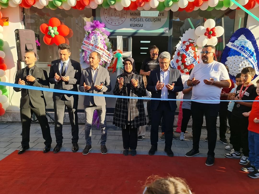 Sivas'ta Minikler Atölyesi Eğitim Öğretime Başladı