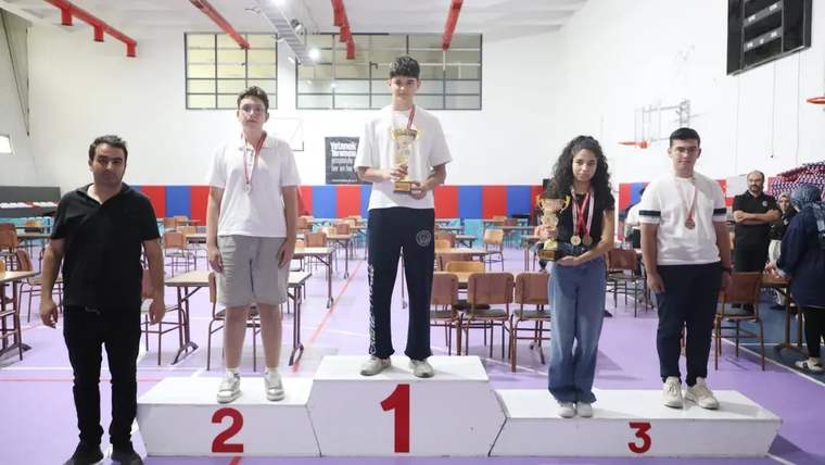 Sivas'ta 4 Eylül Kongresi Satranç Turnuvası Sona Erdi