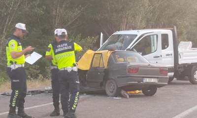 Sivas'ta Feci Kaza! Kamyonet ile Otomobil Çarpıştı: 1 Kişi Hayatını Kaybetti