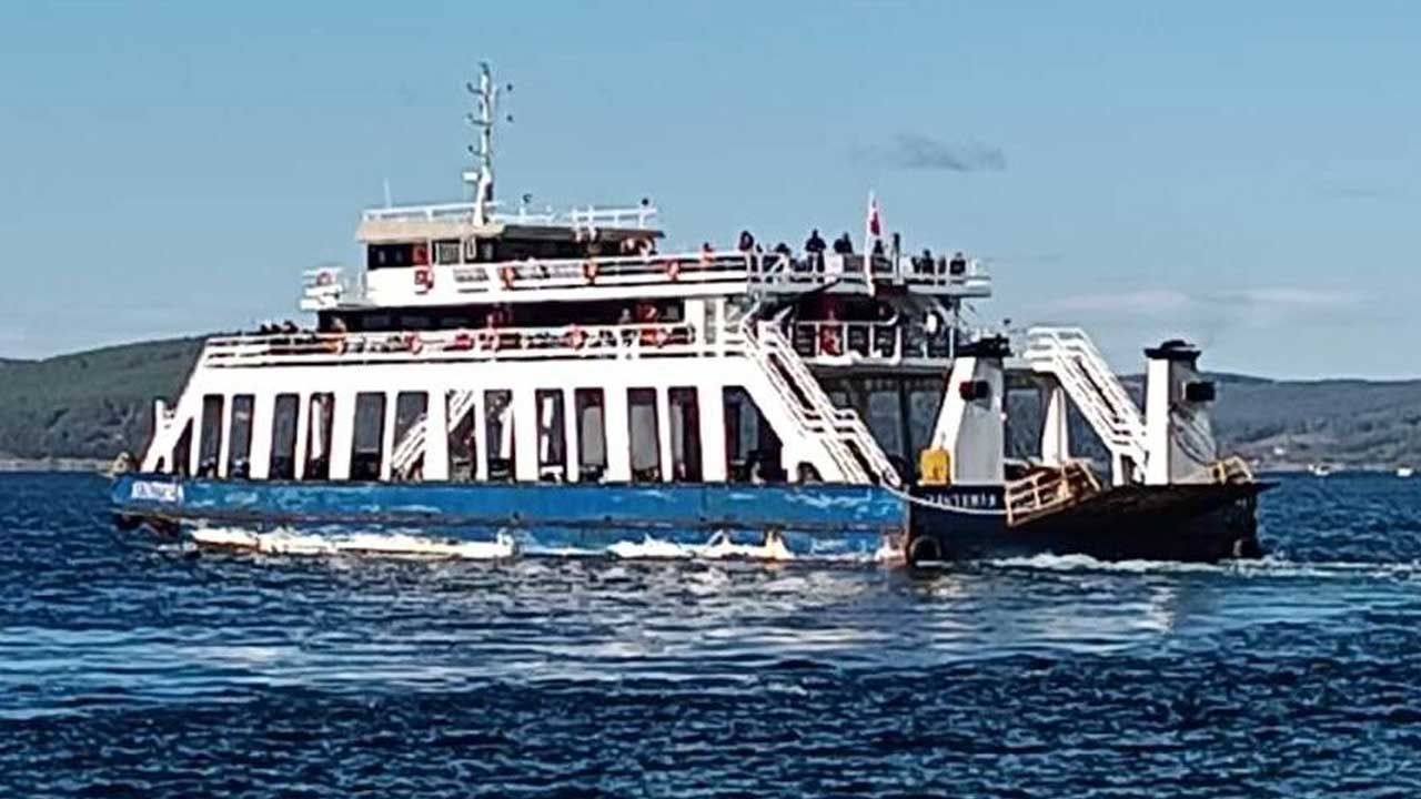Çanakkale'de fırtına feribot seferlerini iptal ettirdi - Birlik Haber Ajansı