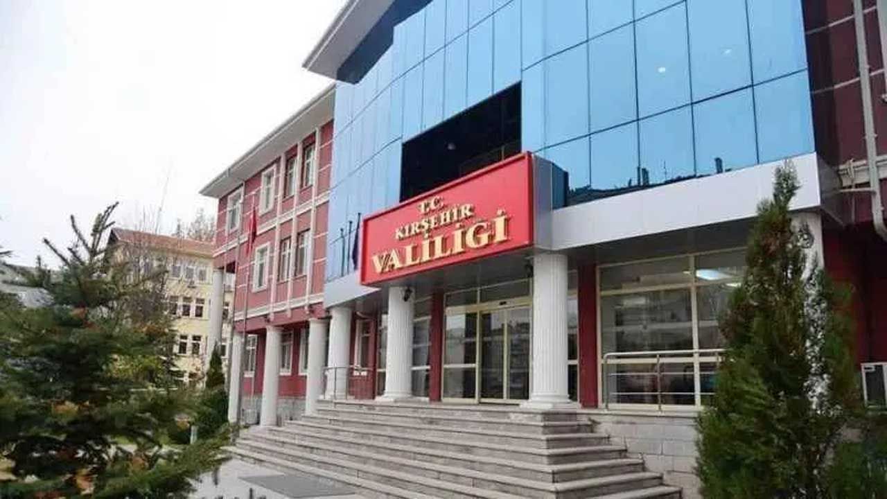 Kırşehir’de okullar kar nedeniyle 1 gün tatil edildi - Birlik Haber Ajansı